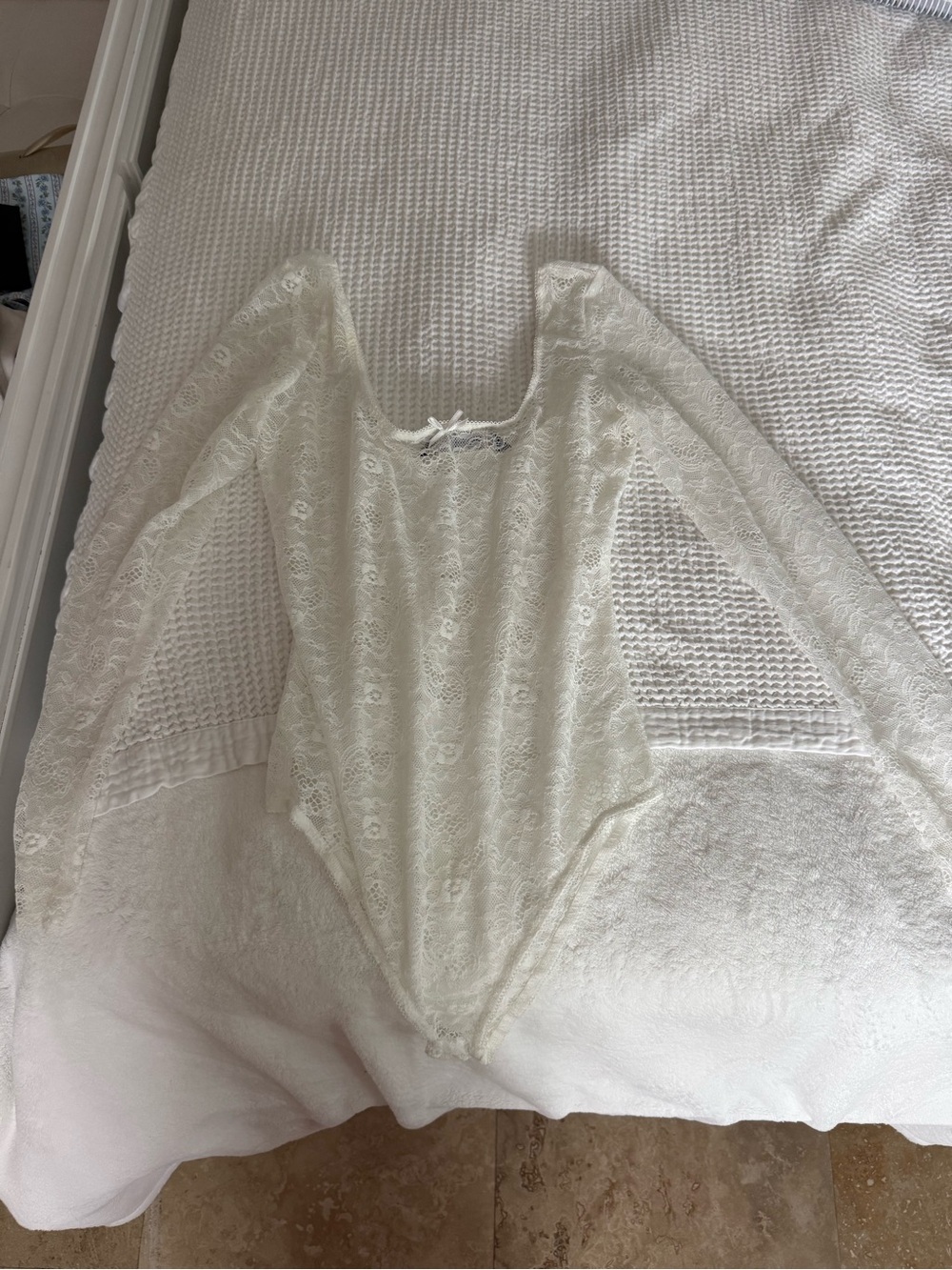 Zara White Lace Long-Sleeve Bodysuit